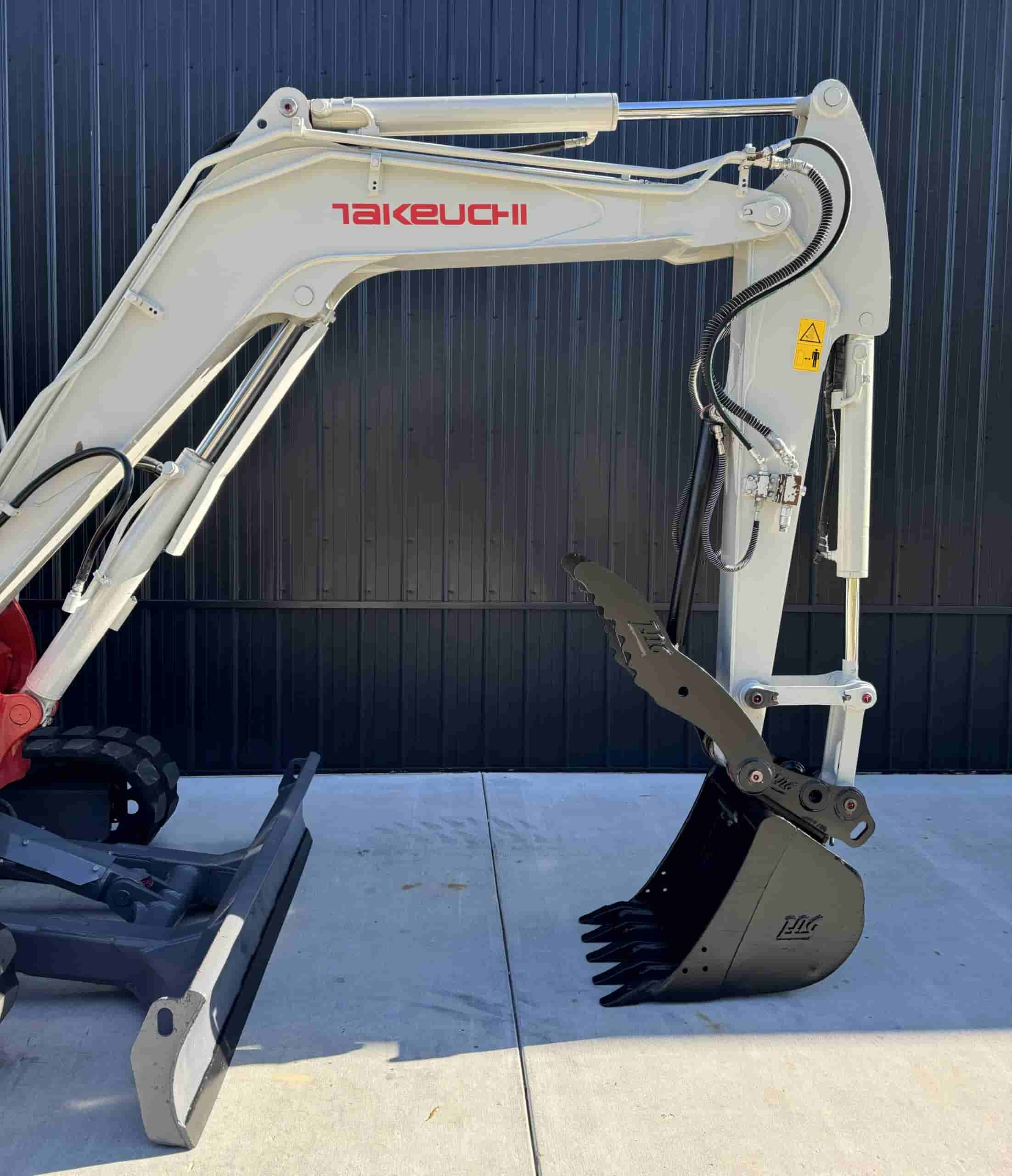 2018 TAKEUCHI TB260
